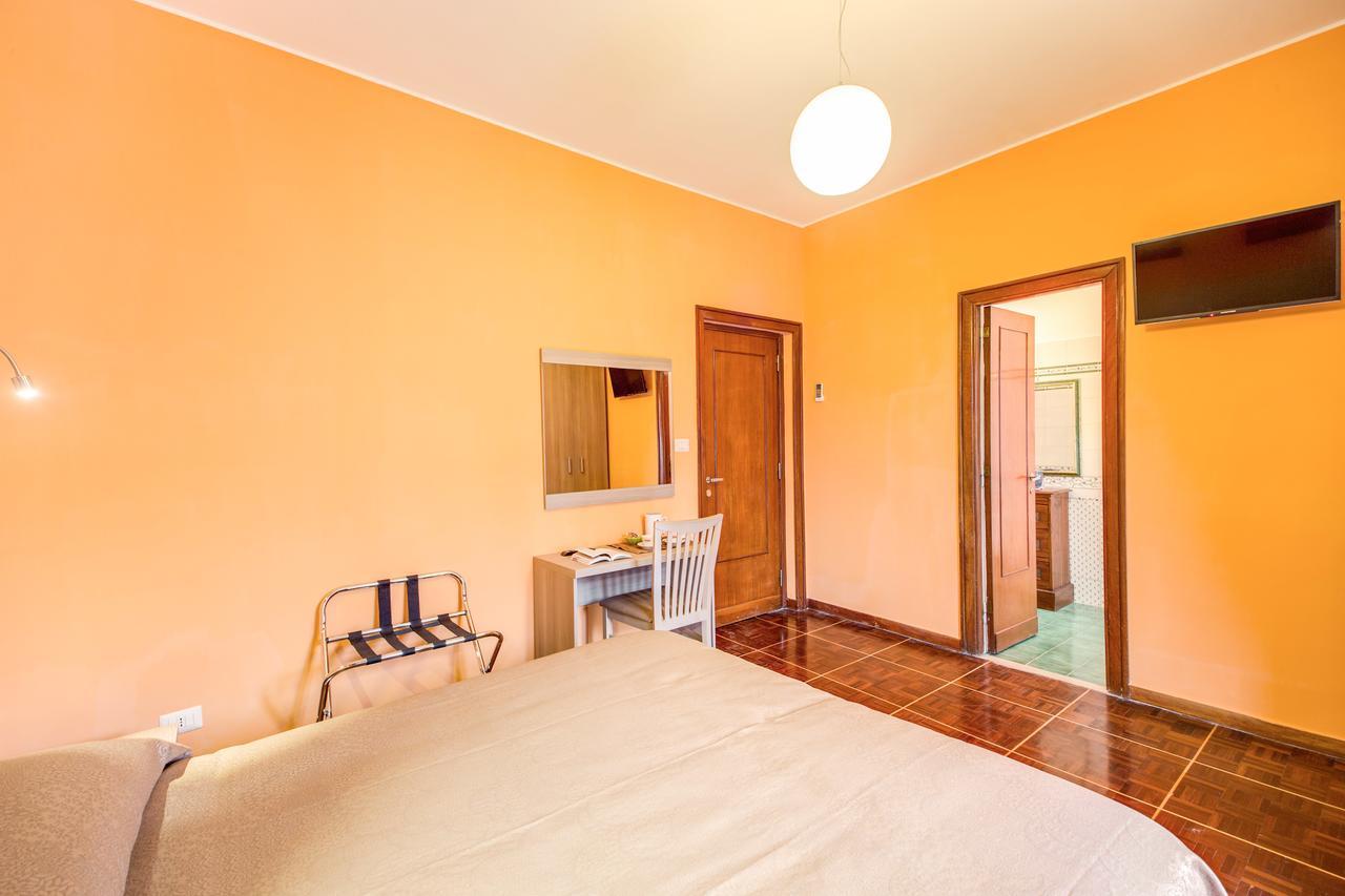 Domus Cornelia Bed & Breakfast โรม ภายนอก รูปภาพ