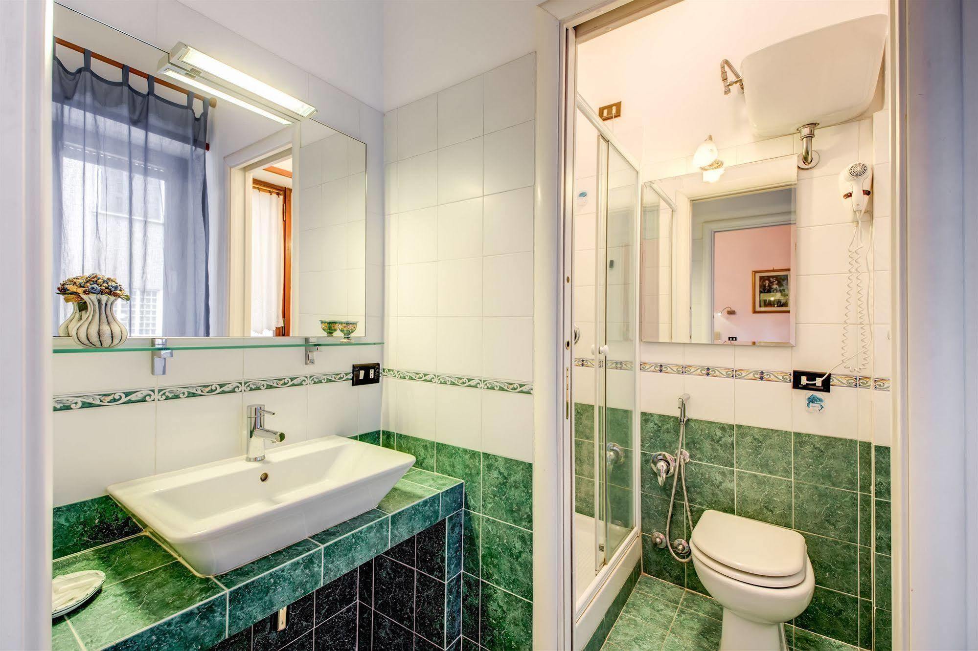 Domus Cornelia Bed & Breakfast โรม ภายนอก รูปภาพ