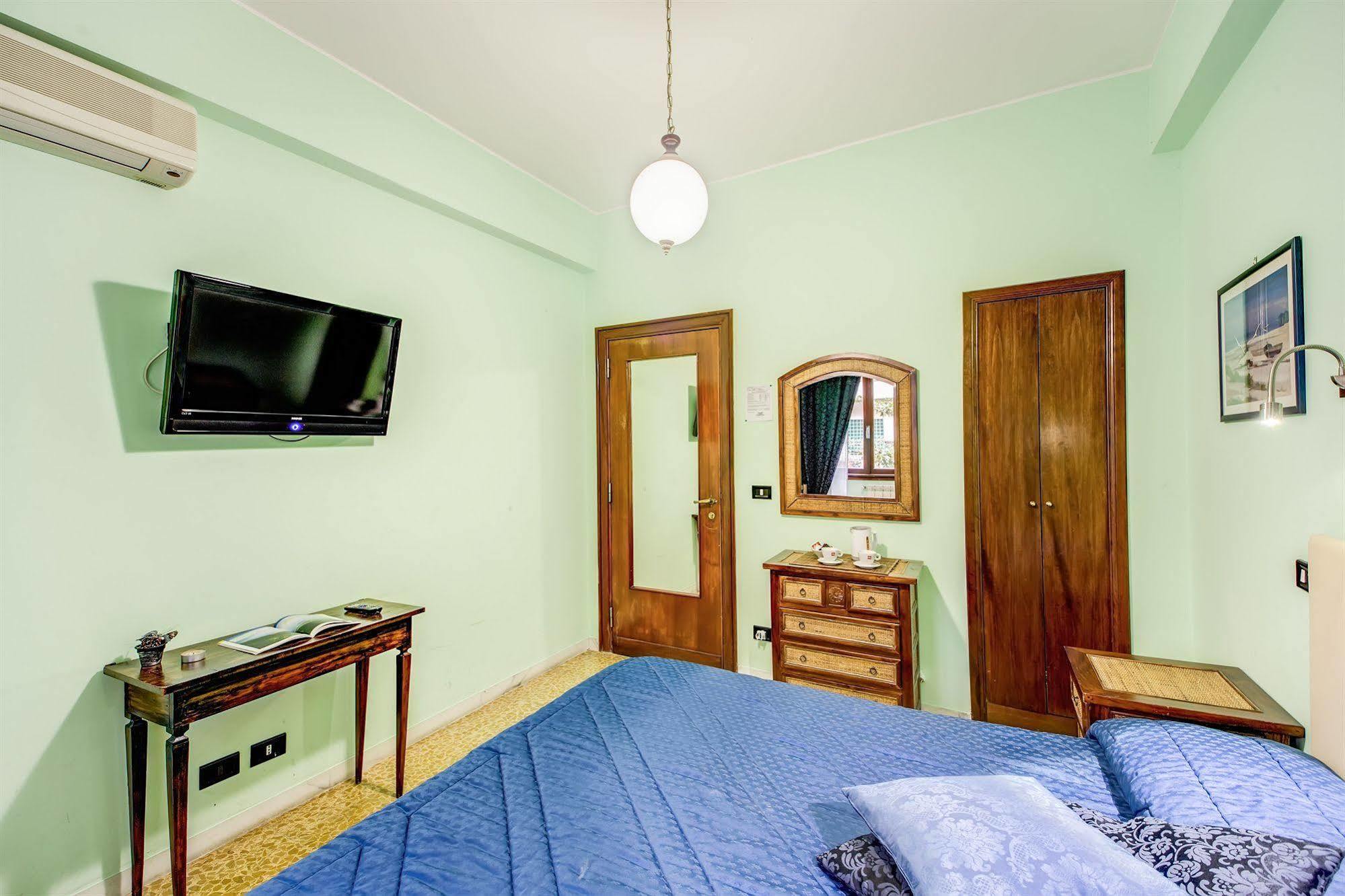 Domus Cornelia Bed & Breakfast โรม ภายนอก รูปภาพ