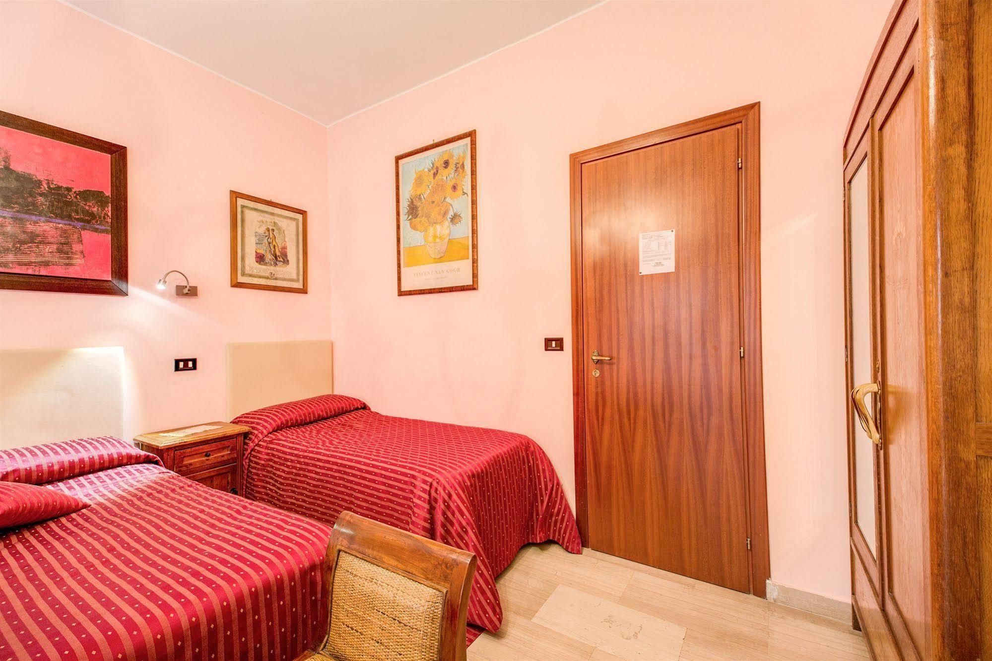 Domus Cornelia Bed & Breakfast โรม ภายนอก รูปภาพ