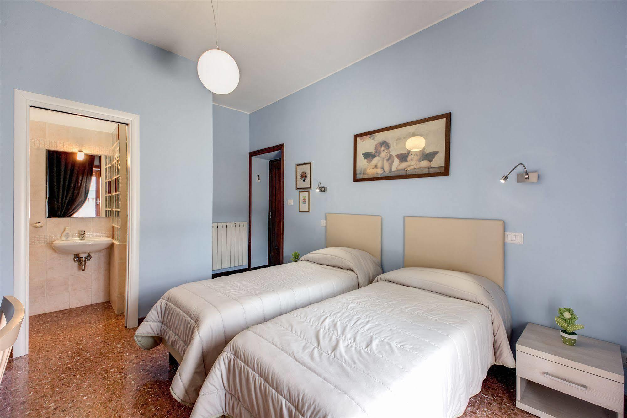 Domus Cornelia Bed & Breakfast โรม ภายนอก รูปภาพ
